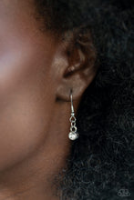 Load image into Gallery viewer, Paparazzi Posh Party Avenue - Multi