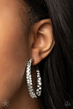 Load image into Gallery viewer, Paparazzi GLITZY By Association - Gunmetal