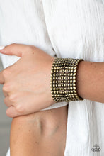 Load image into Gallery viewer, Paparazzi Level The Field - Brass
